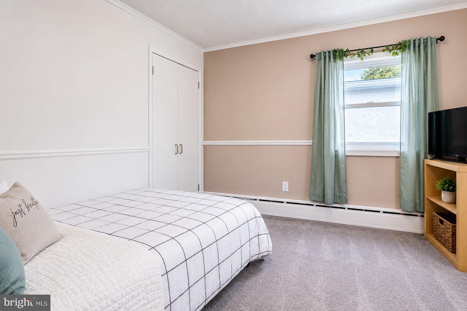 FOX CHASE - Residential