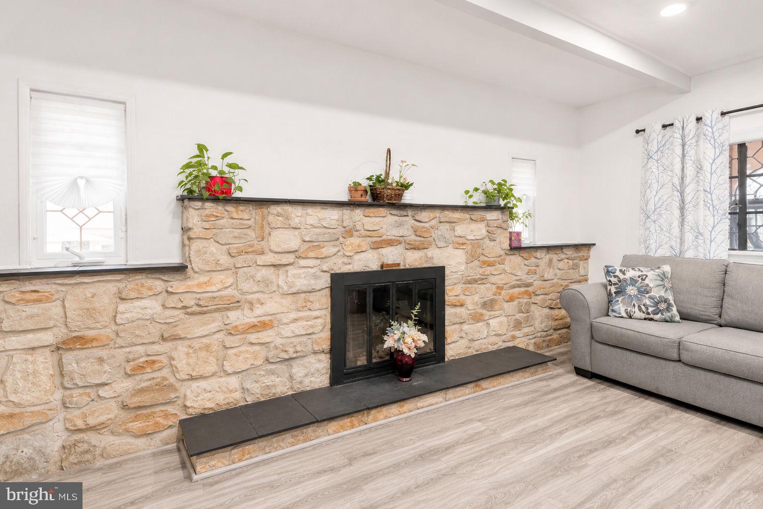 FOX CHASE - Residential