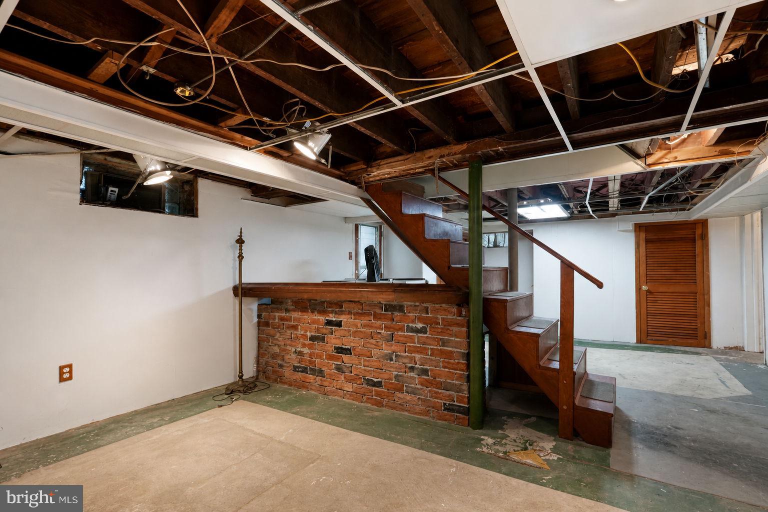 FOX CHASE - Residential