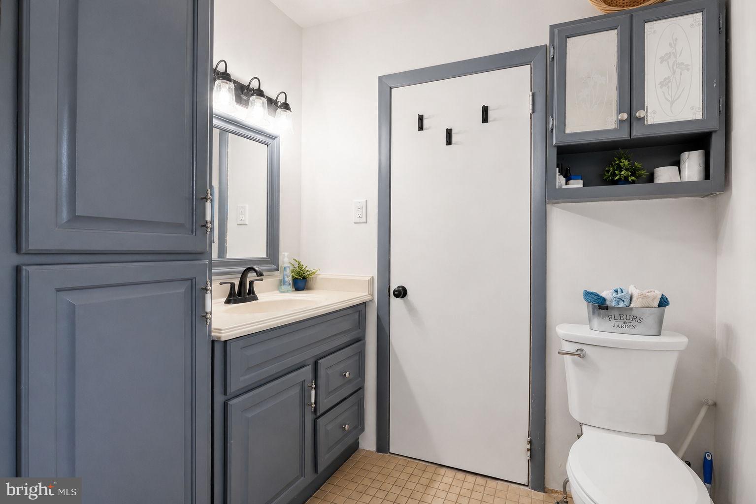 FOX CHASE - Residential