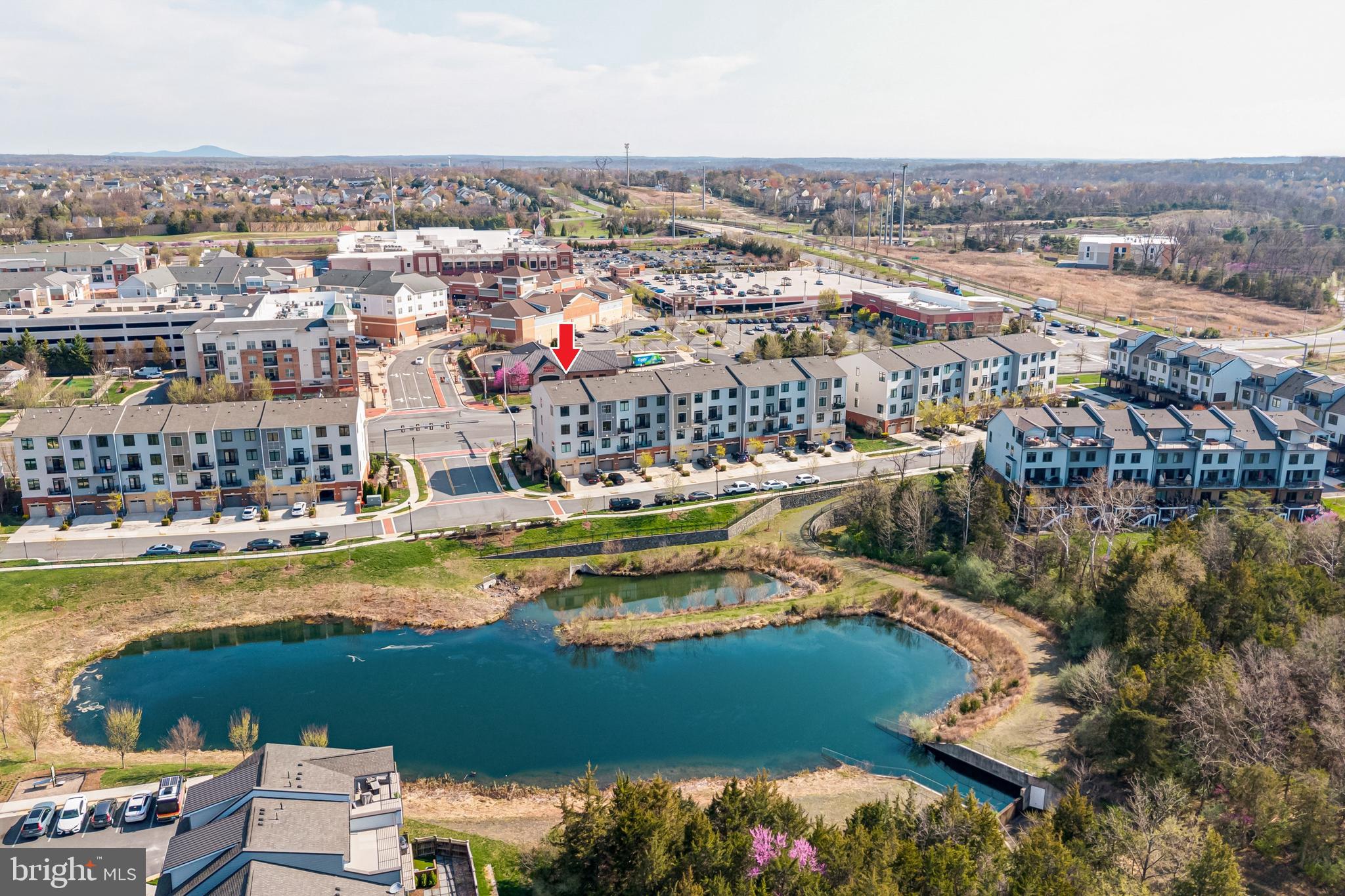 LOFTS AT VILLAGE WALK - Residential
