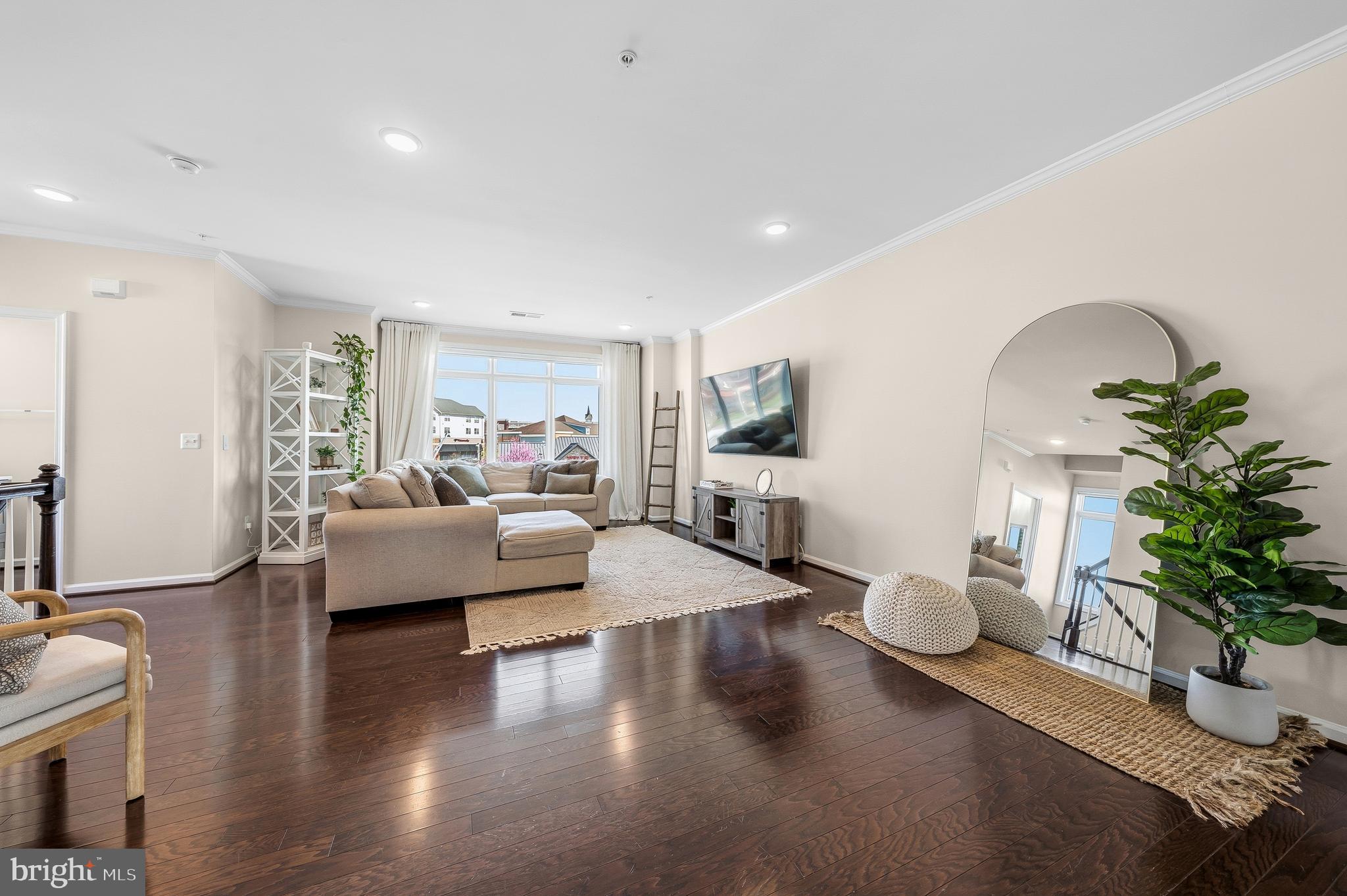 LOFTS AT VILLAGE WALK - Residential