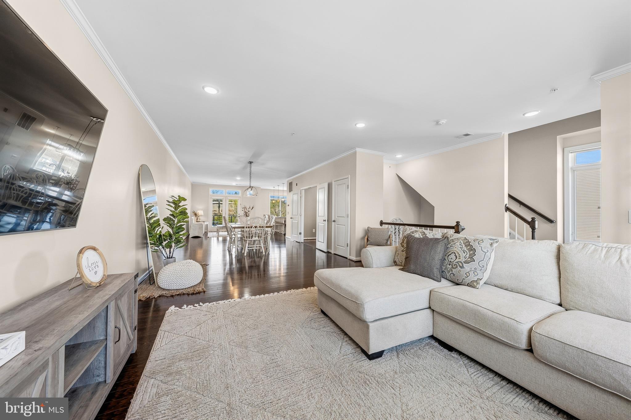 LOFTS AT VILLAGE WALK - Residential
