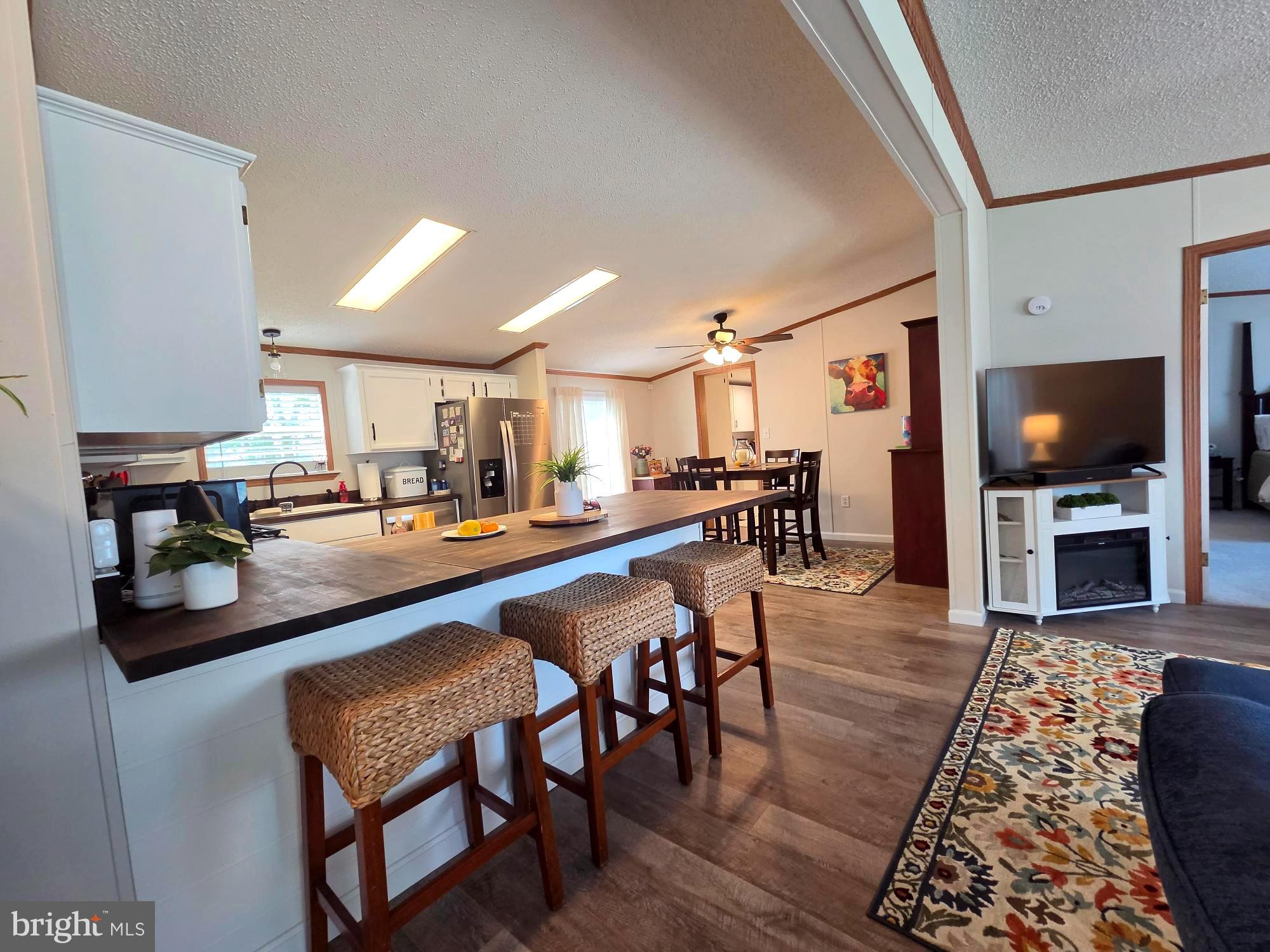 HEBRON WOODS - Residential