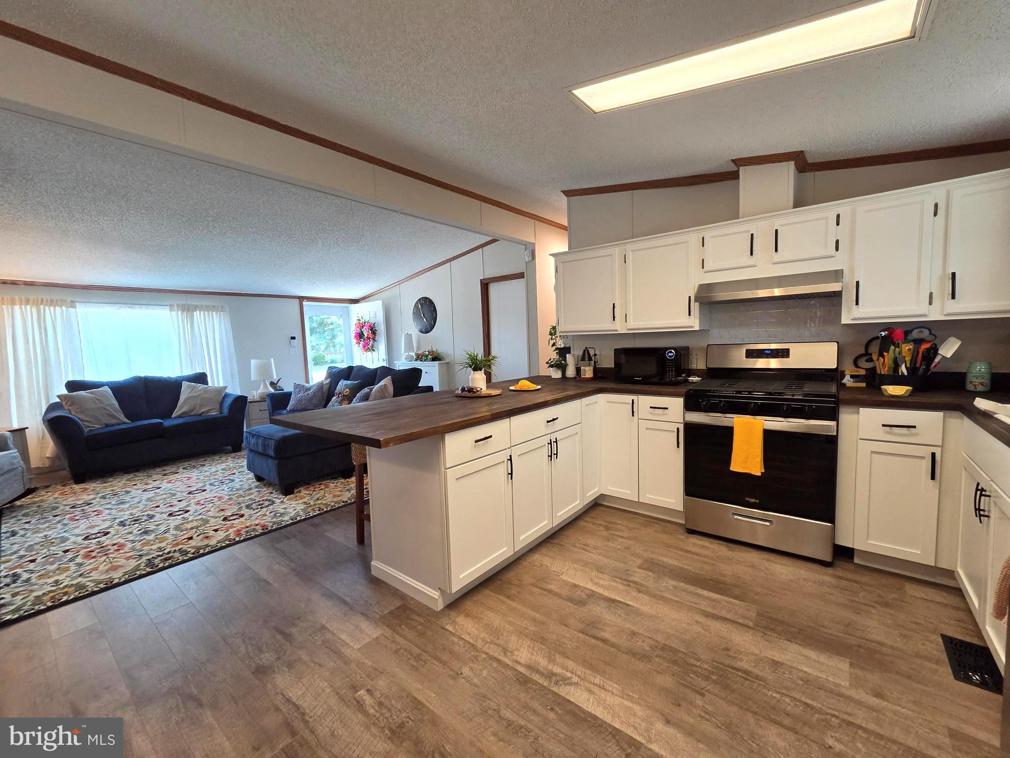 HEBRON WOODS - Residential