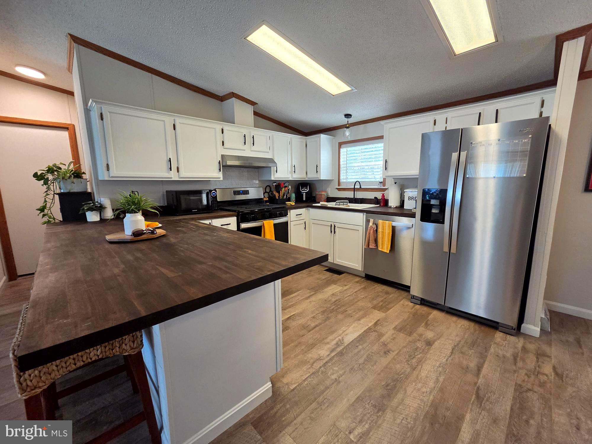 HEBRON WOODS - Residential