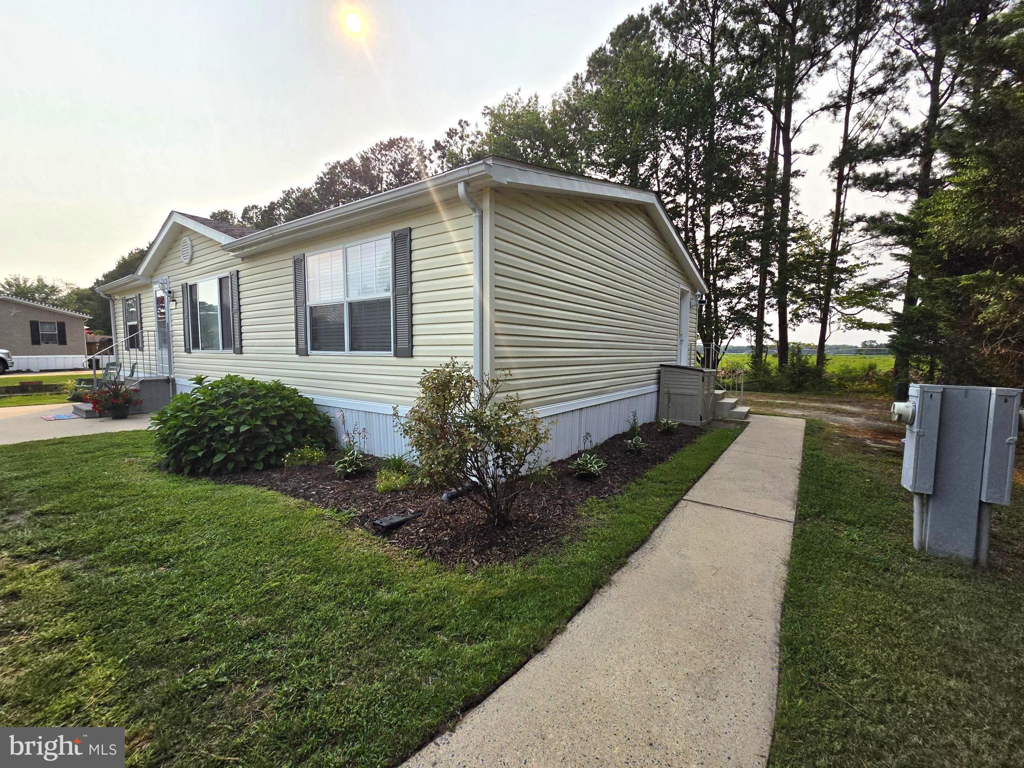 HEBRON WOODS - Residential