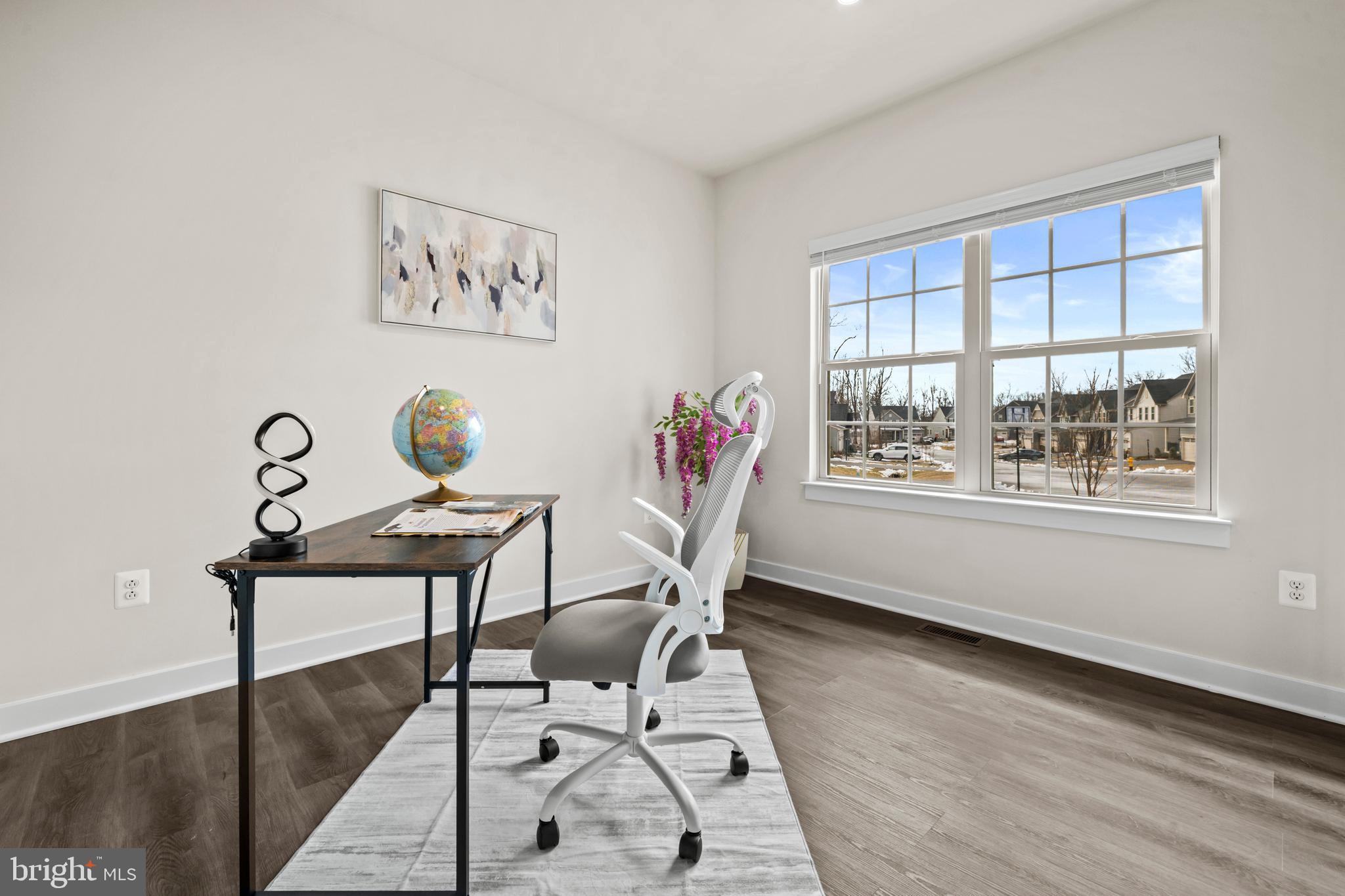 LAKE LINGANORE - Residential