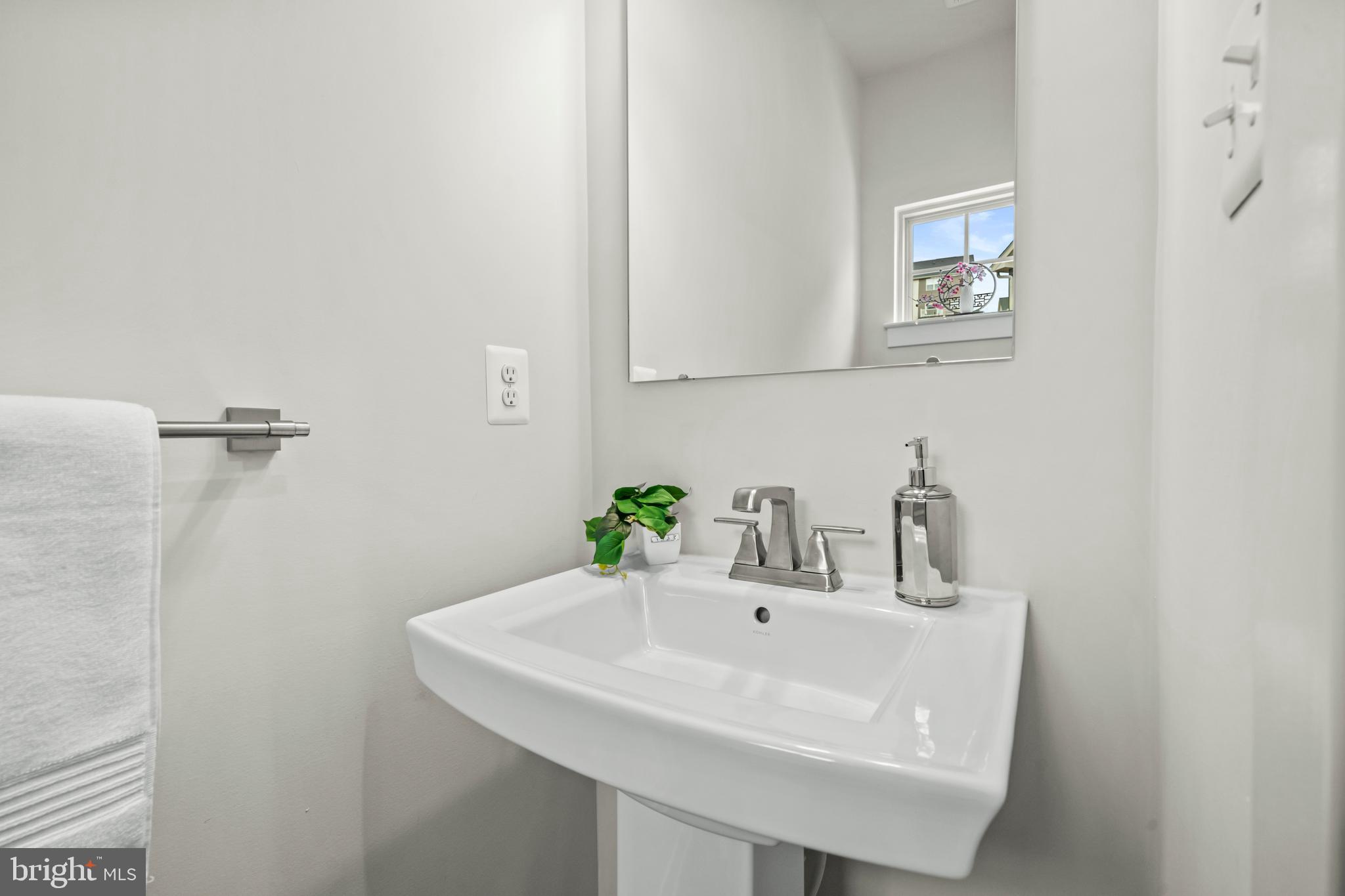 LAKE LINGANORE - Residential
