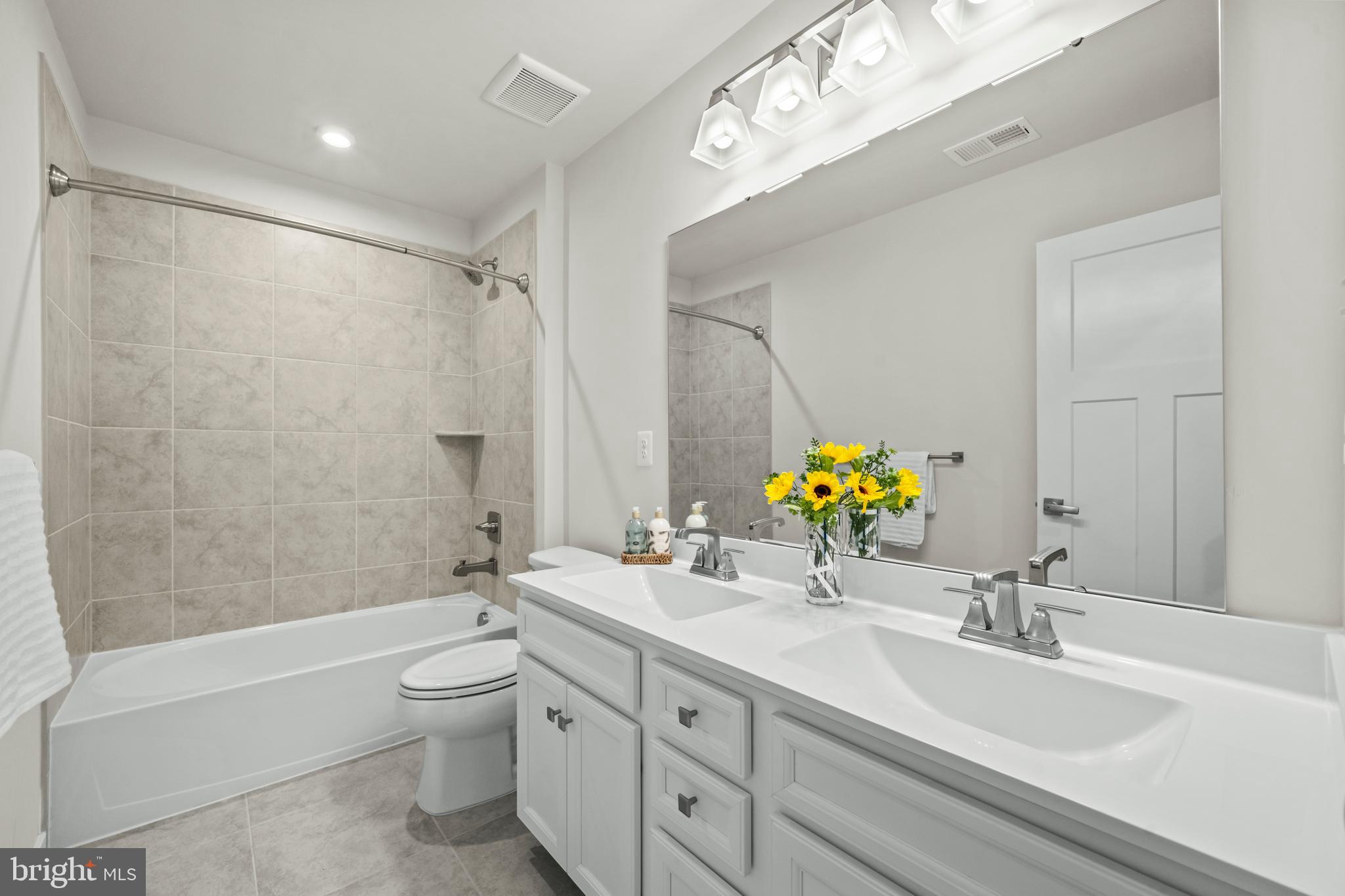 LAKE LINGANORE - Residential
