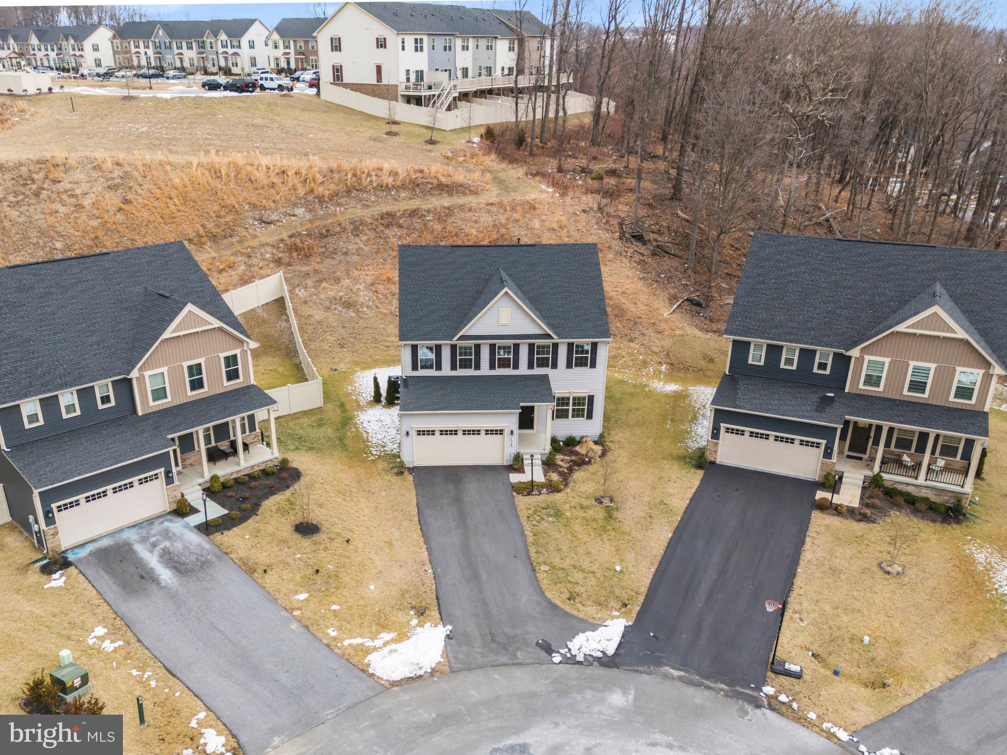 LAKE LINGANORE - Residential