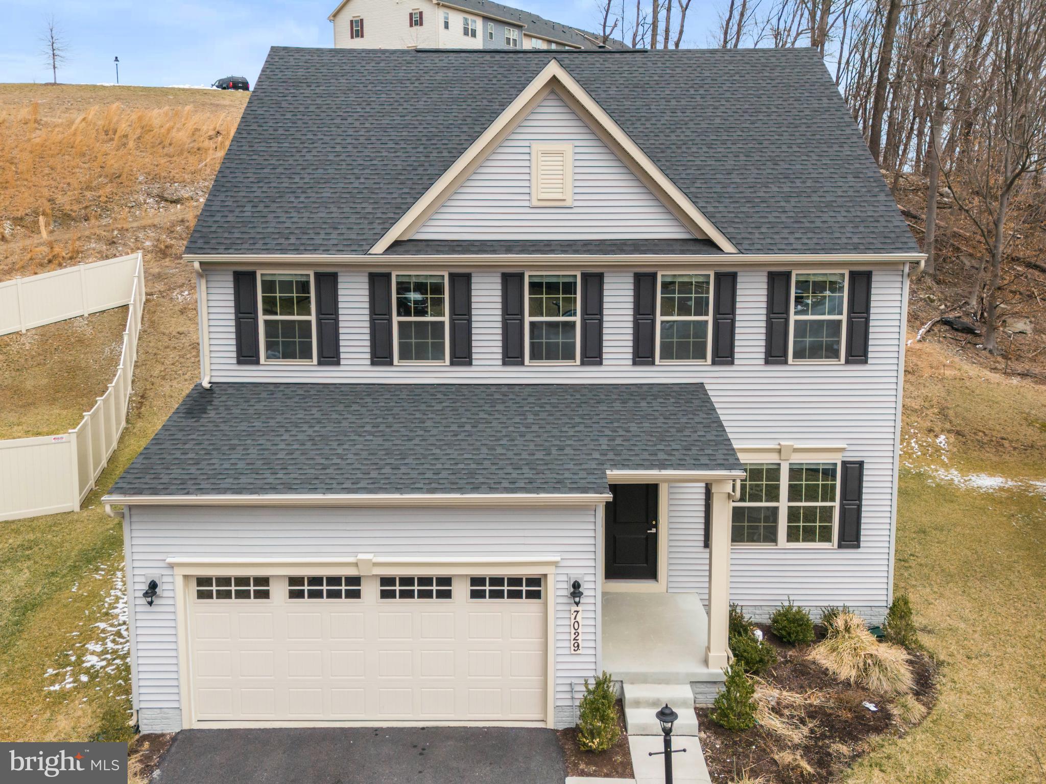 LAKE LINGANORE - Residential