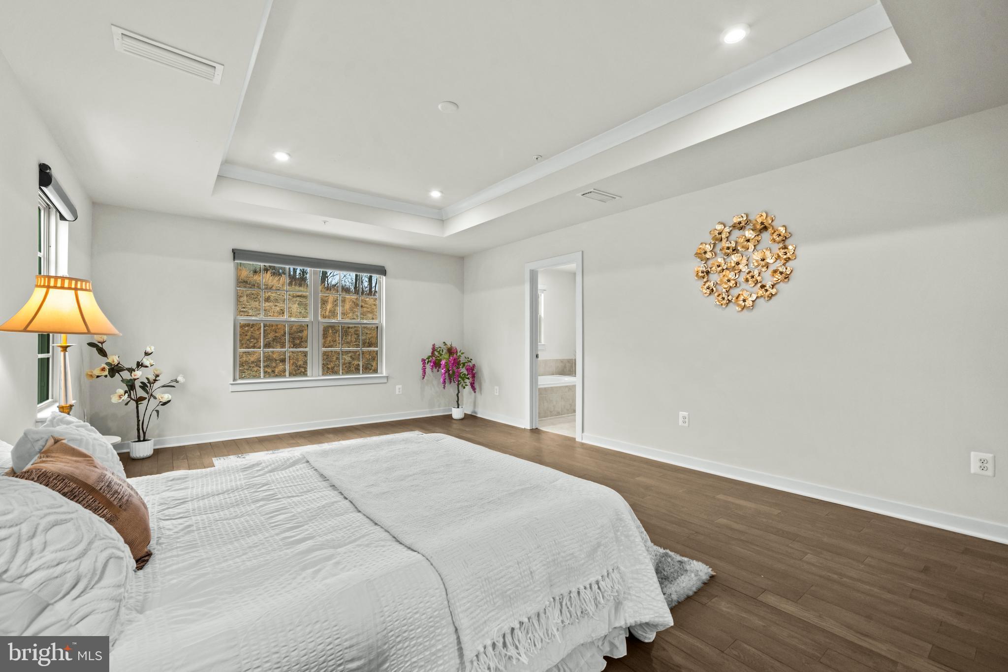 LAKE LINGANORE - Residential
