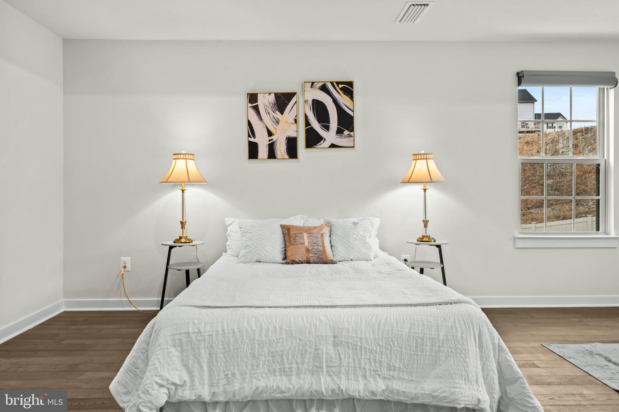 LAKE LINGANORE - Residential