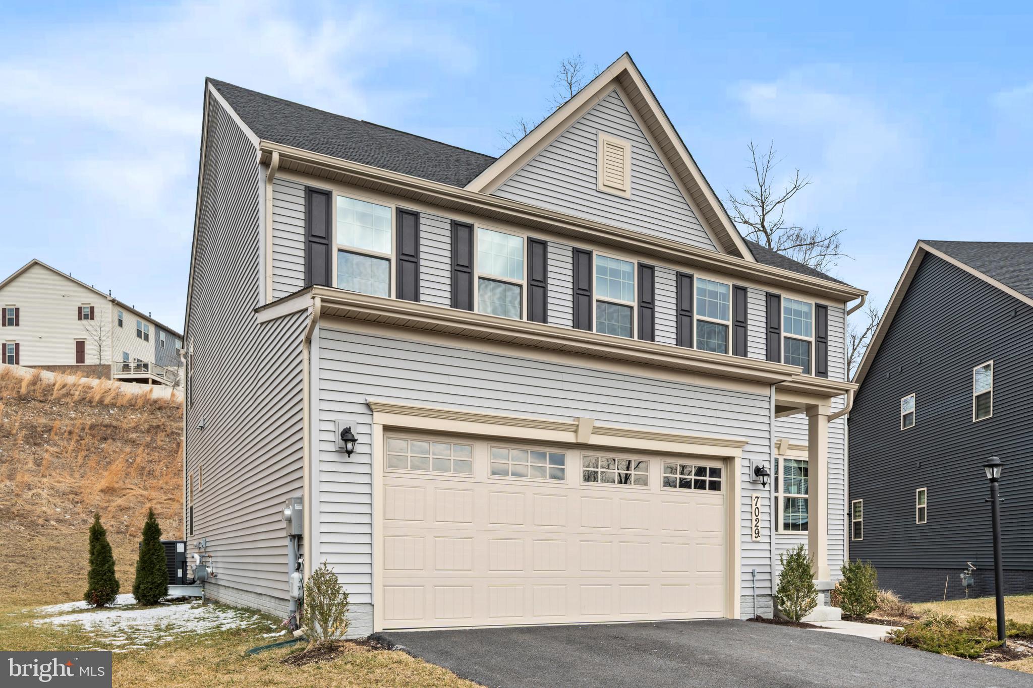 LAKE LINGANORE - Residential