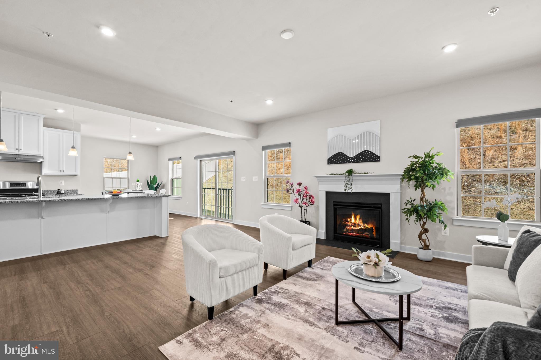 LAKE LINGANORE - Residential