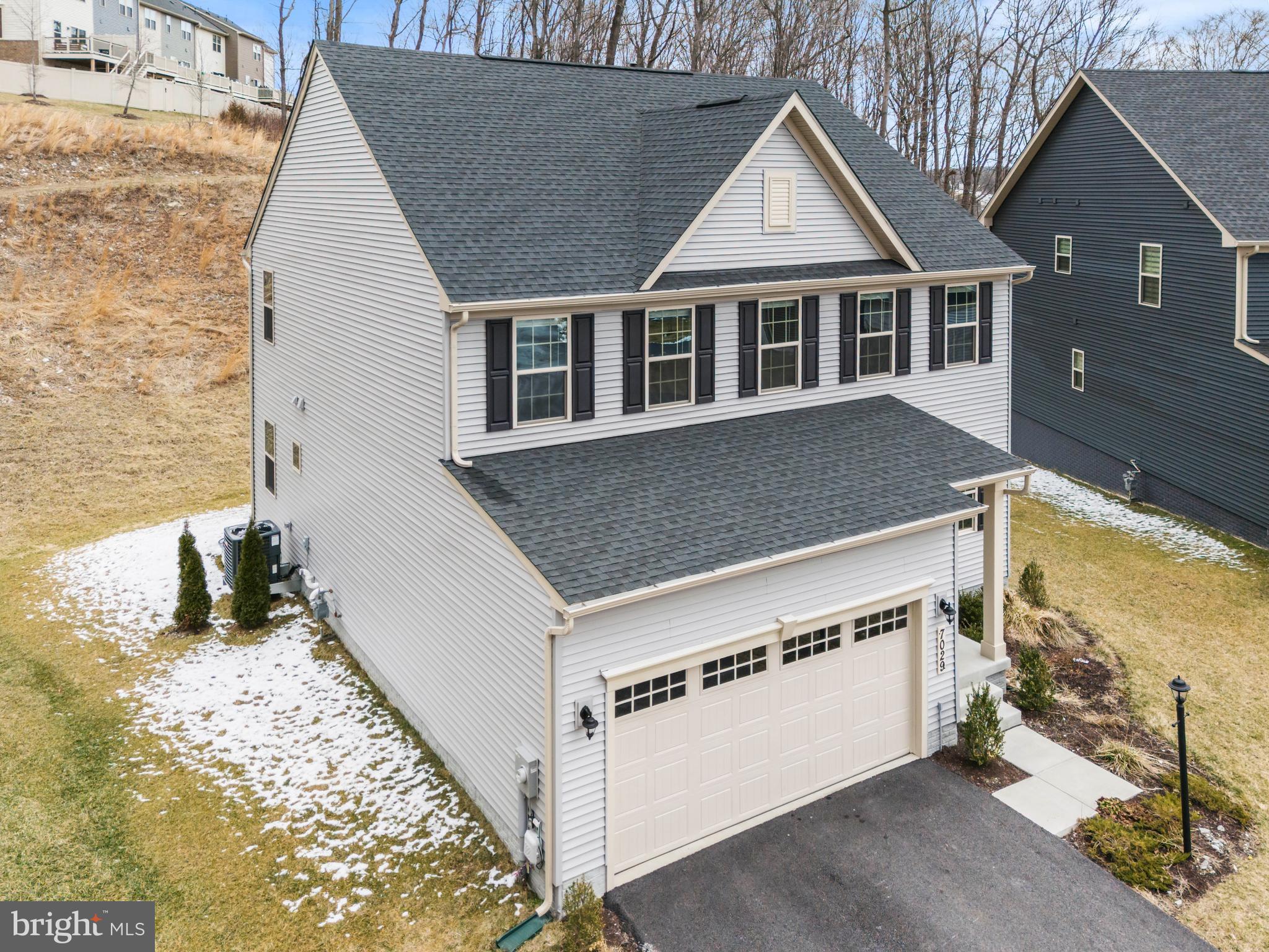 LAKE LINGANORE - Residential