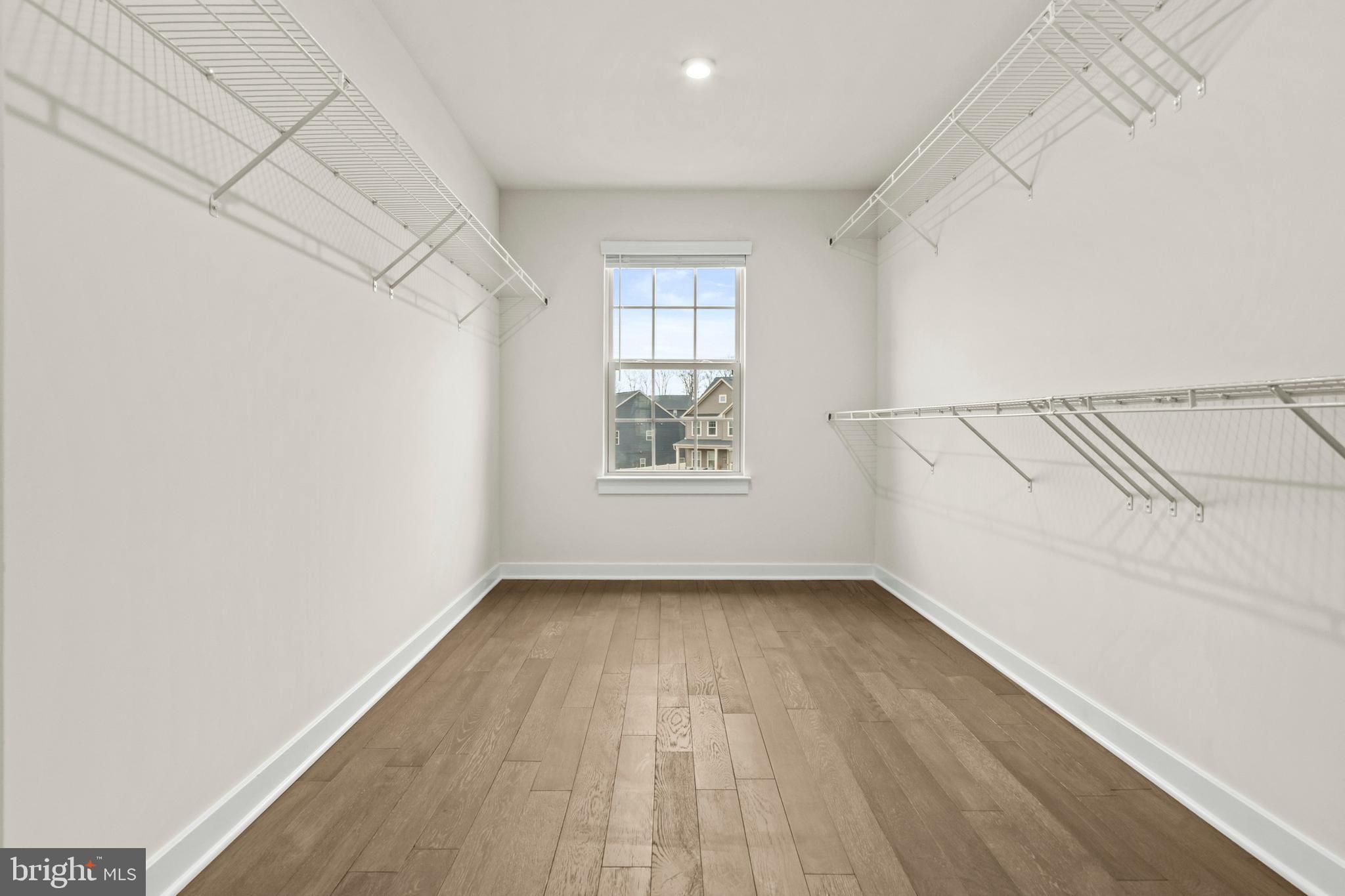 LAKE LINGANORE - Residential