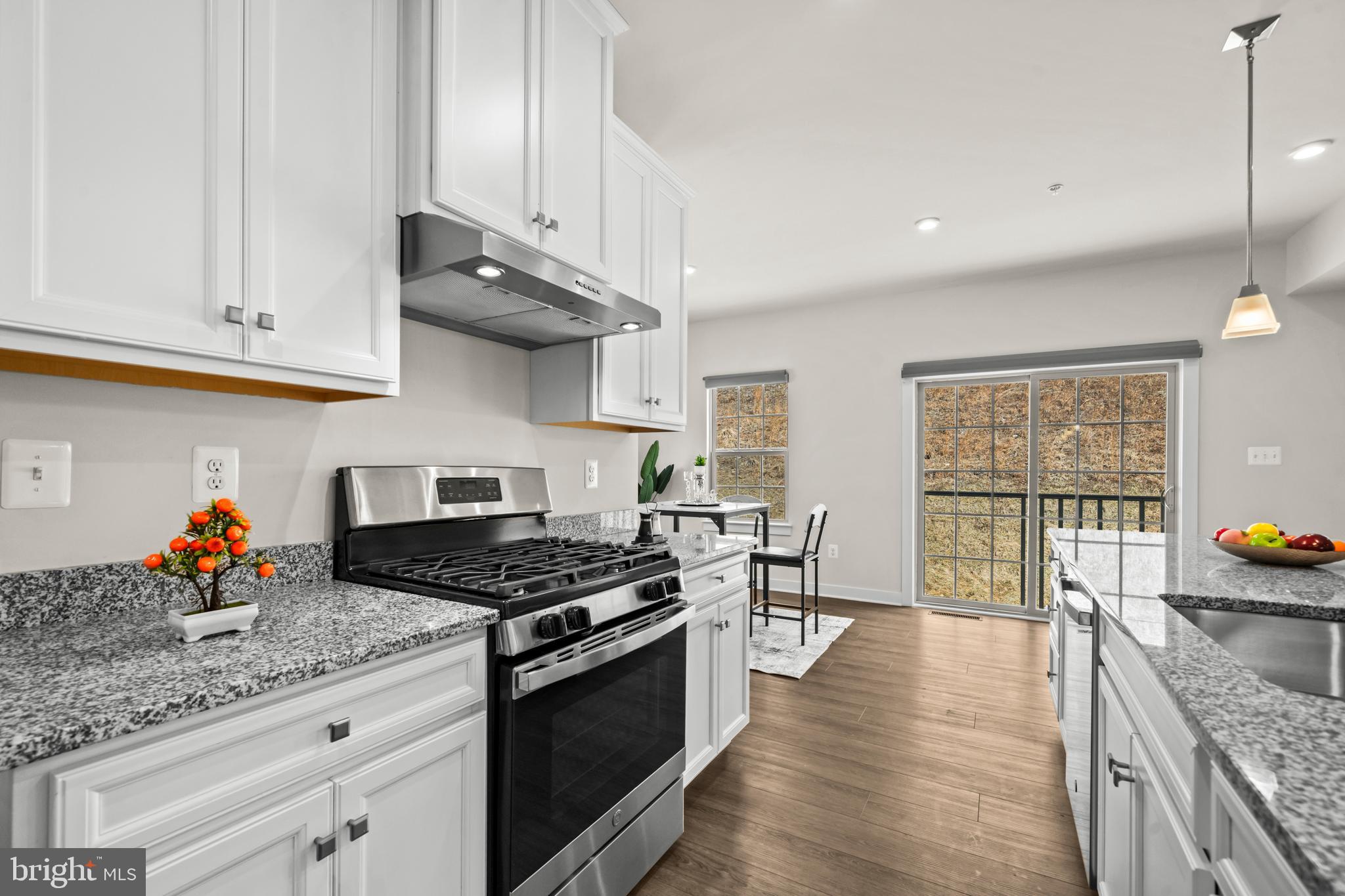 LAKE LINGANORE - Residential