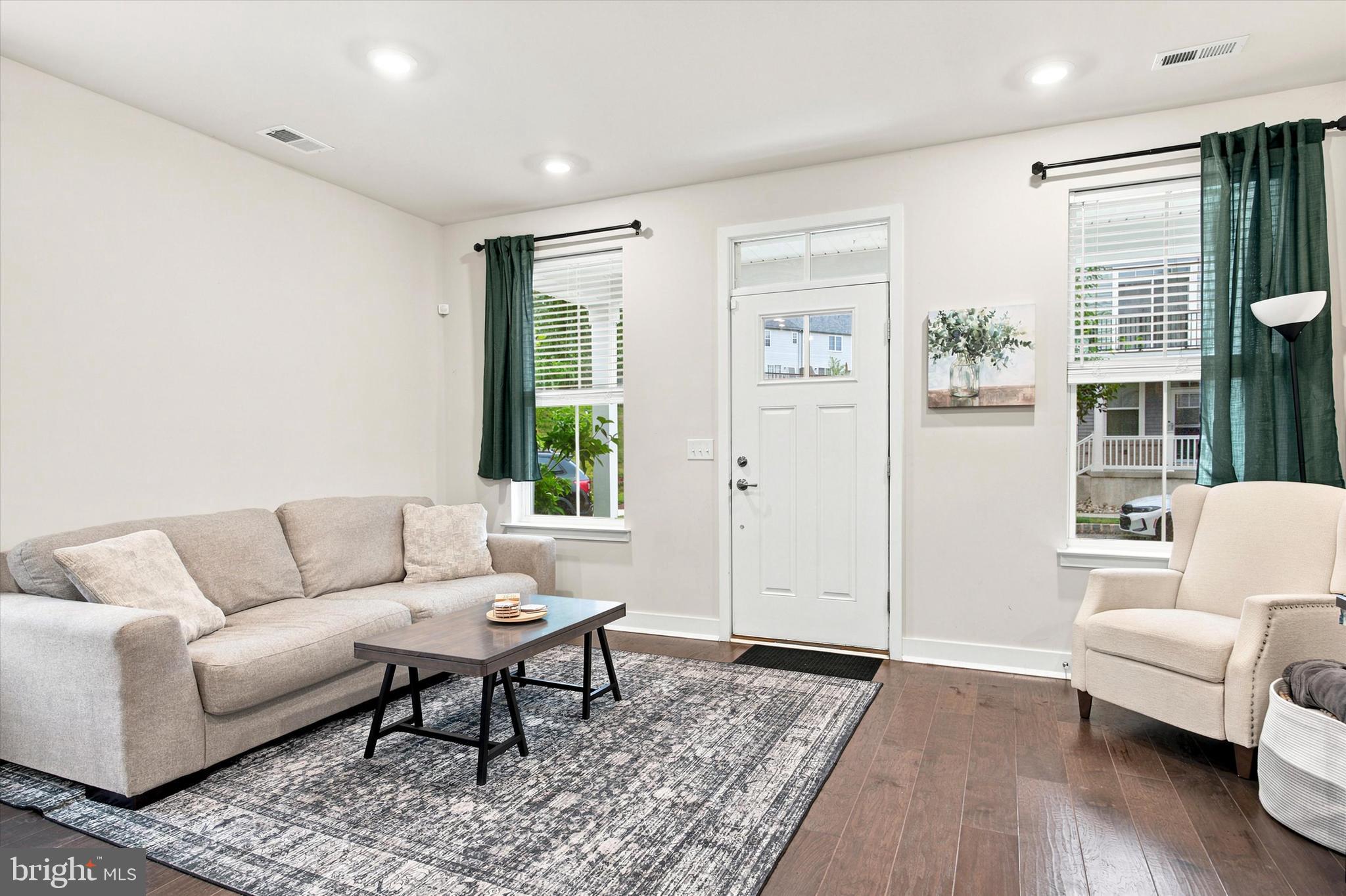 STEELPOINTE - Residential
