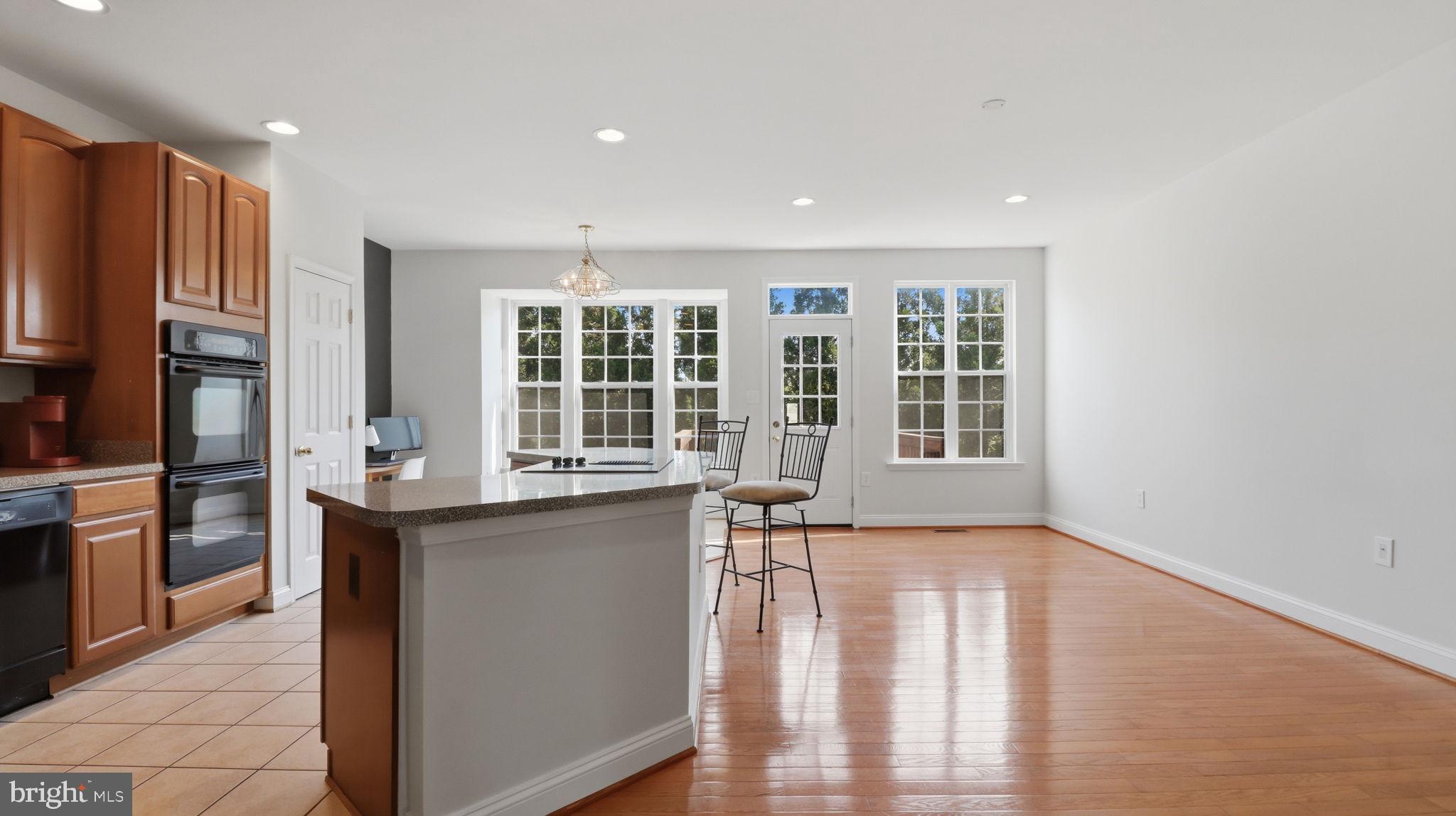 TOWNES OF BRANBURY GLEN - Residential