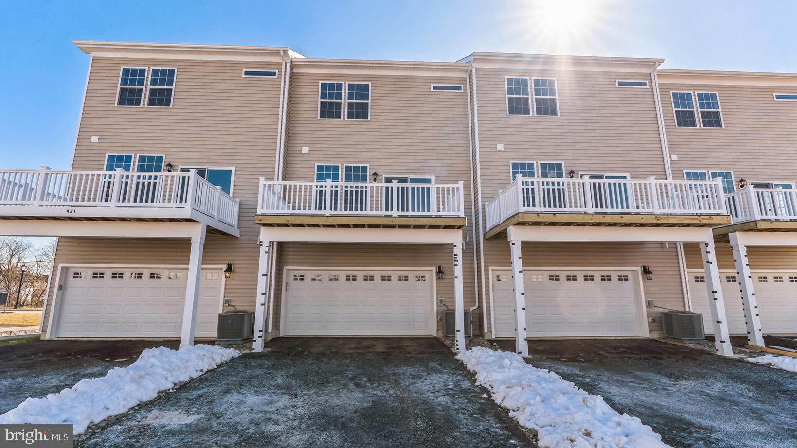STEELPOINTE - Residential