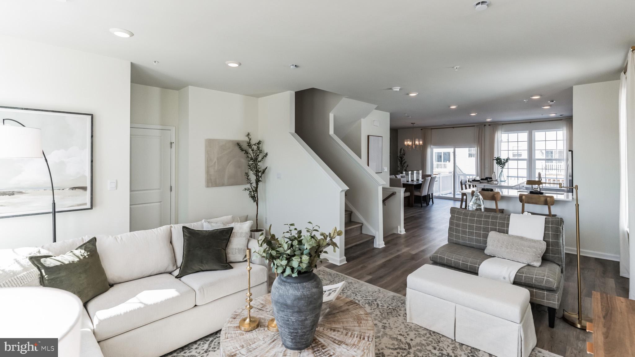 STEELPOINTE - Residential