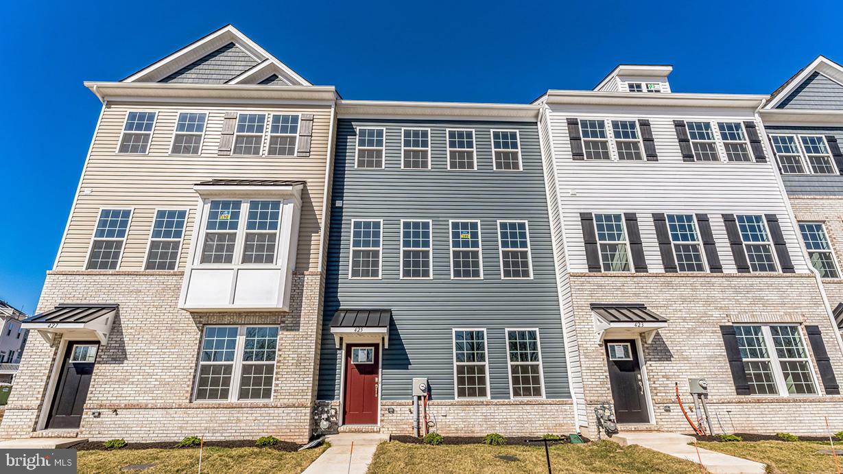 STEELPOINTE - Residential