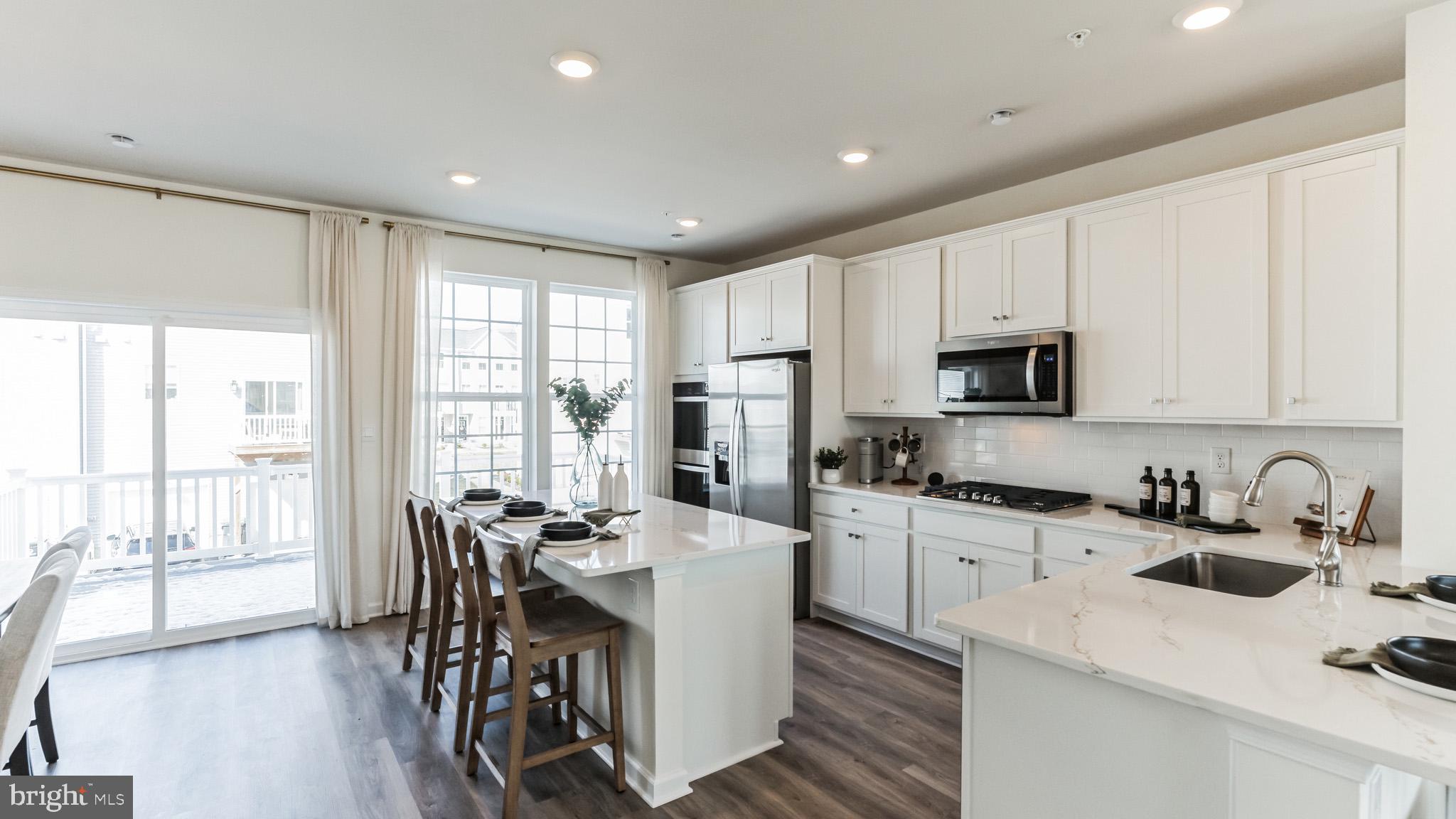 STEELPOINTE - Residential