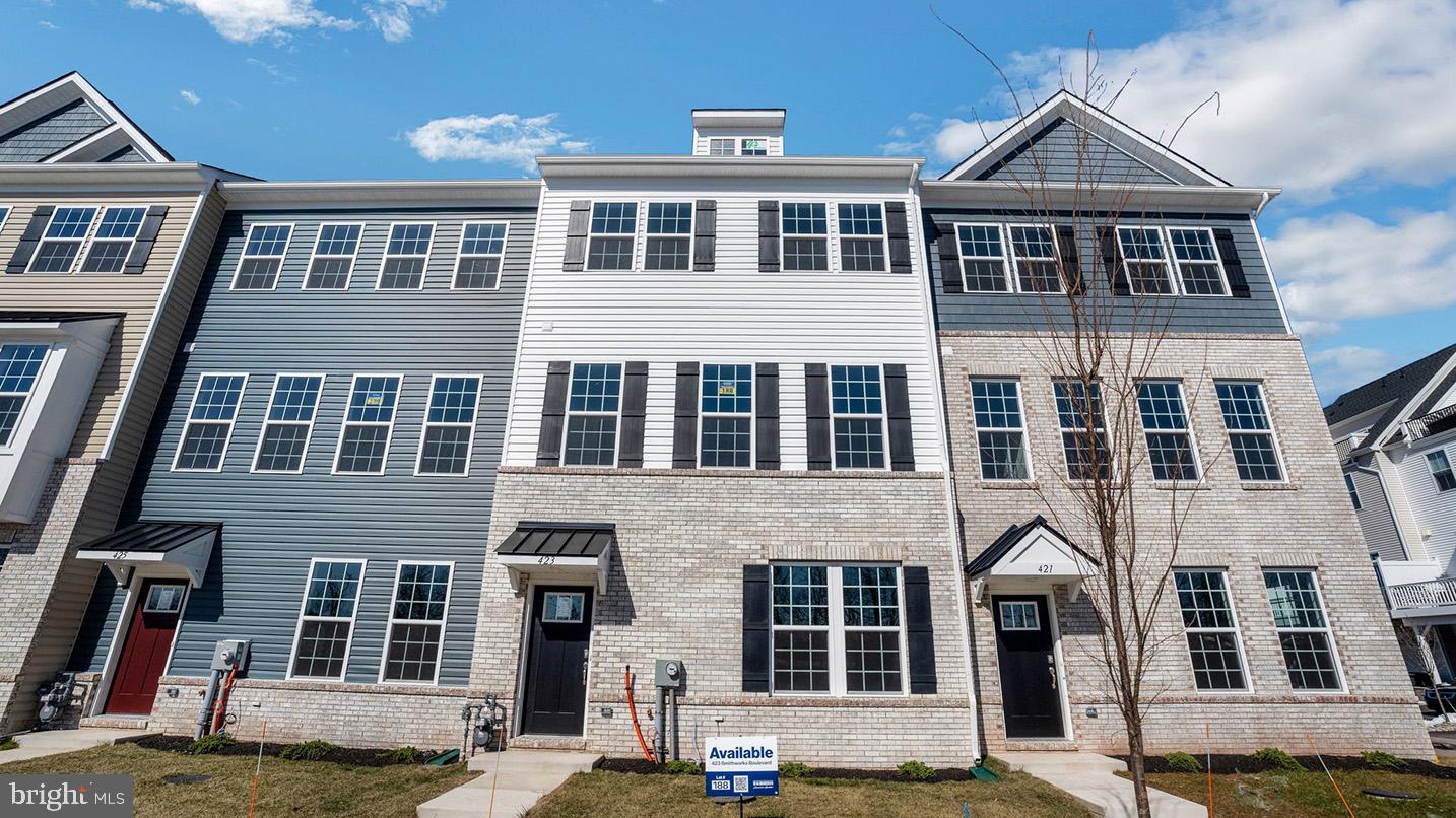 STEELPOINTE - Residential