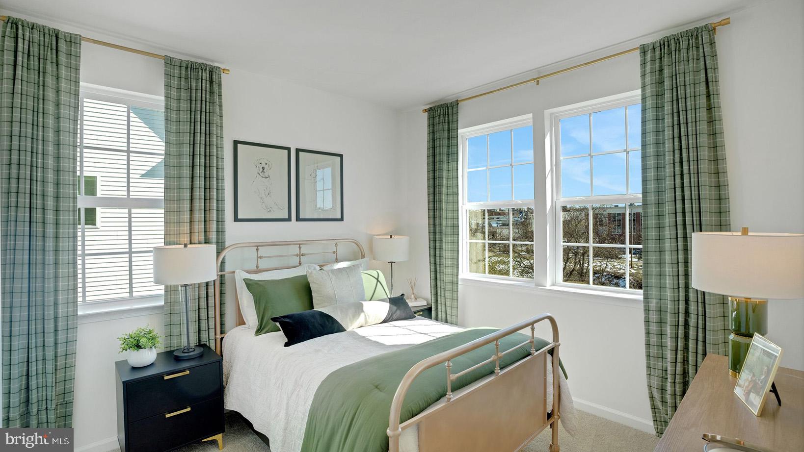 STEELPOINTE - Residential