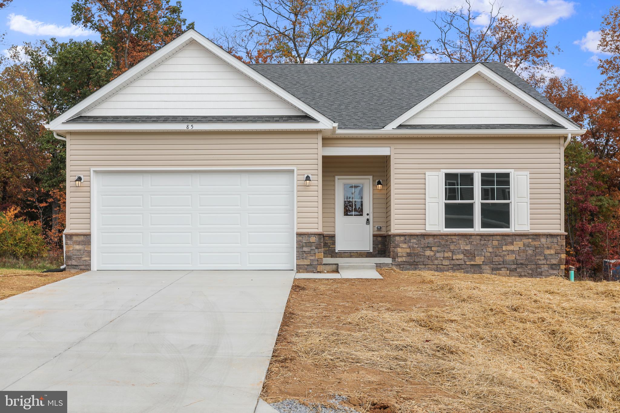 MIDDLE CREEK VISTAS - Residential