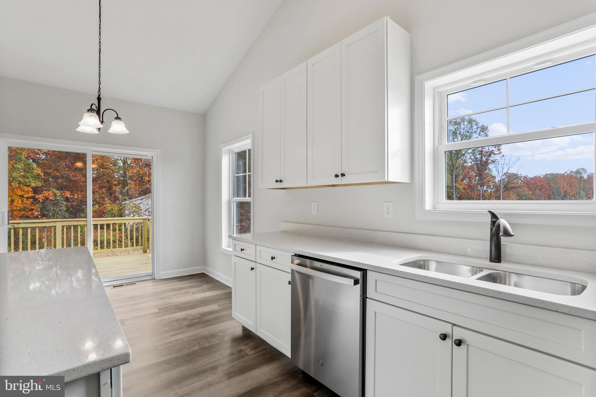 MIDDLE CREEK VISTAS - Residential