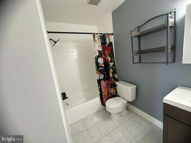 PINES CONDOMINIUM - Residential