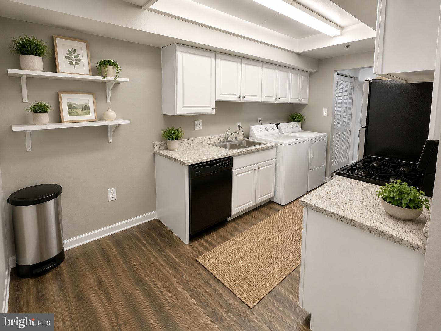 PINES CONDOMINIUM - Residential