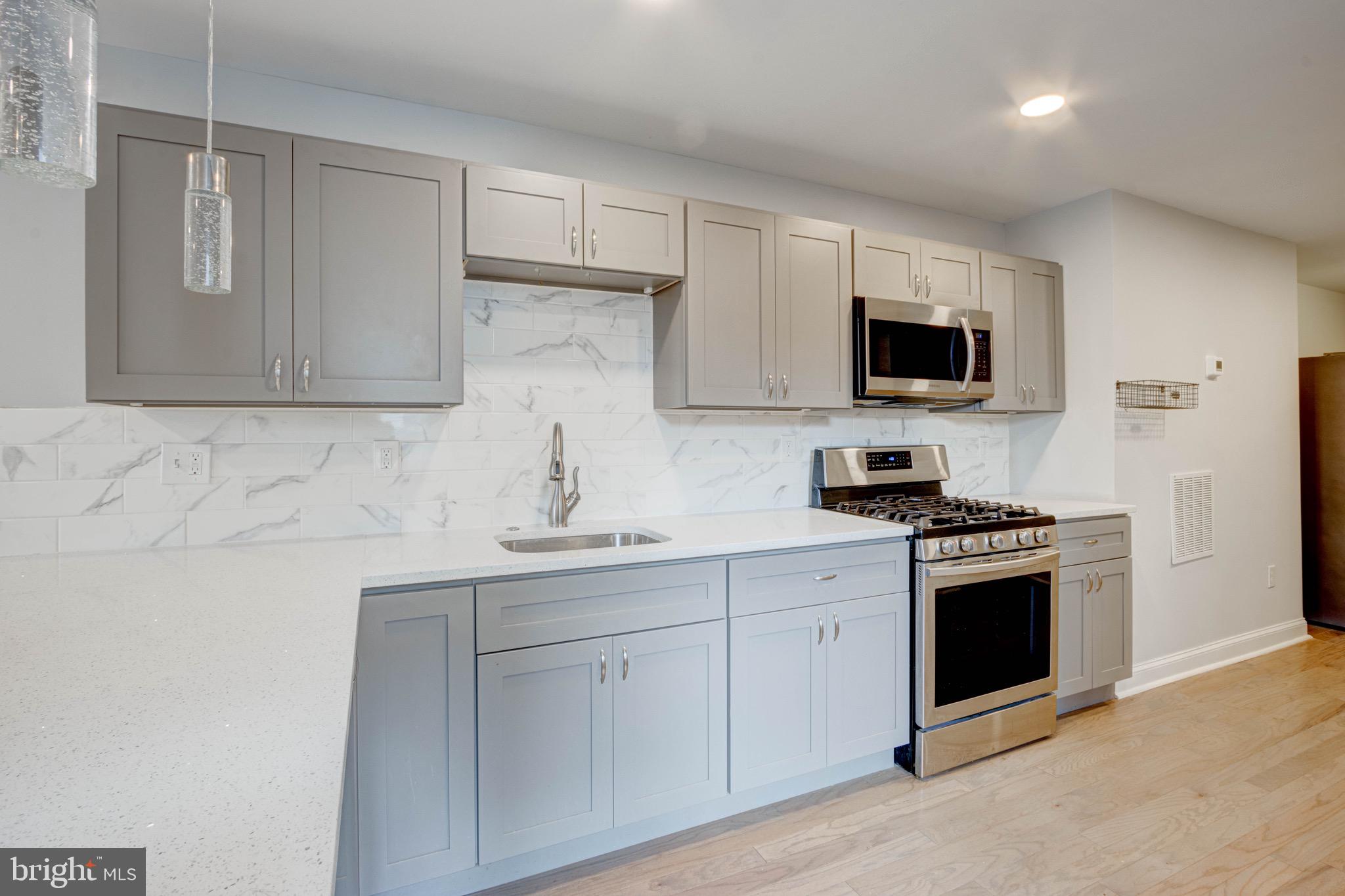 HIGHLANDTOWN - Residential