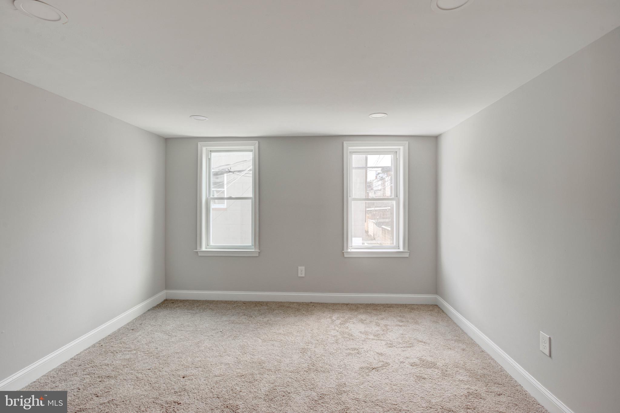 HIGHLANDTOWN - Residential