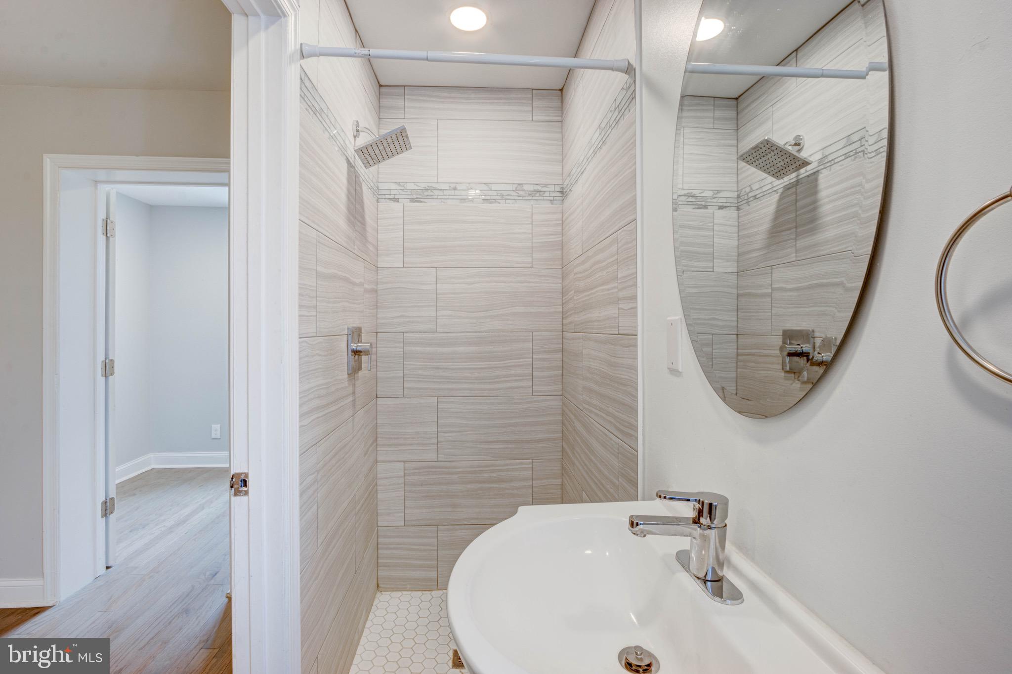 HIGHLANDTOWN - Residential