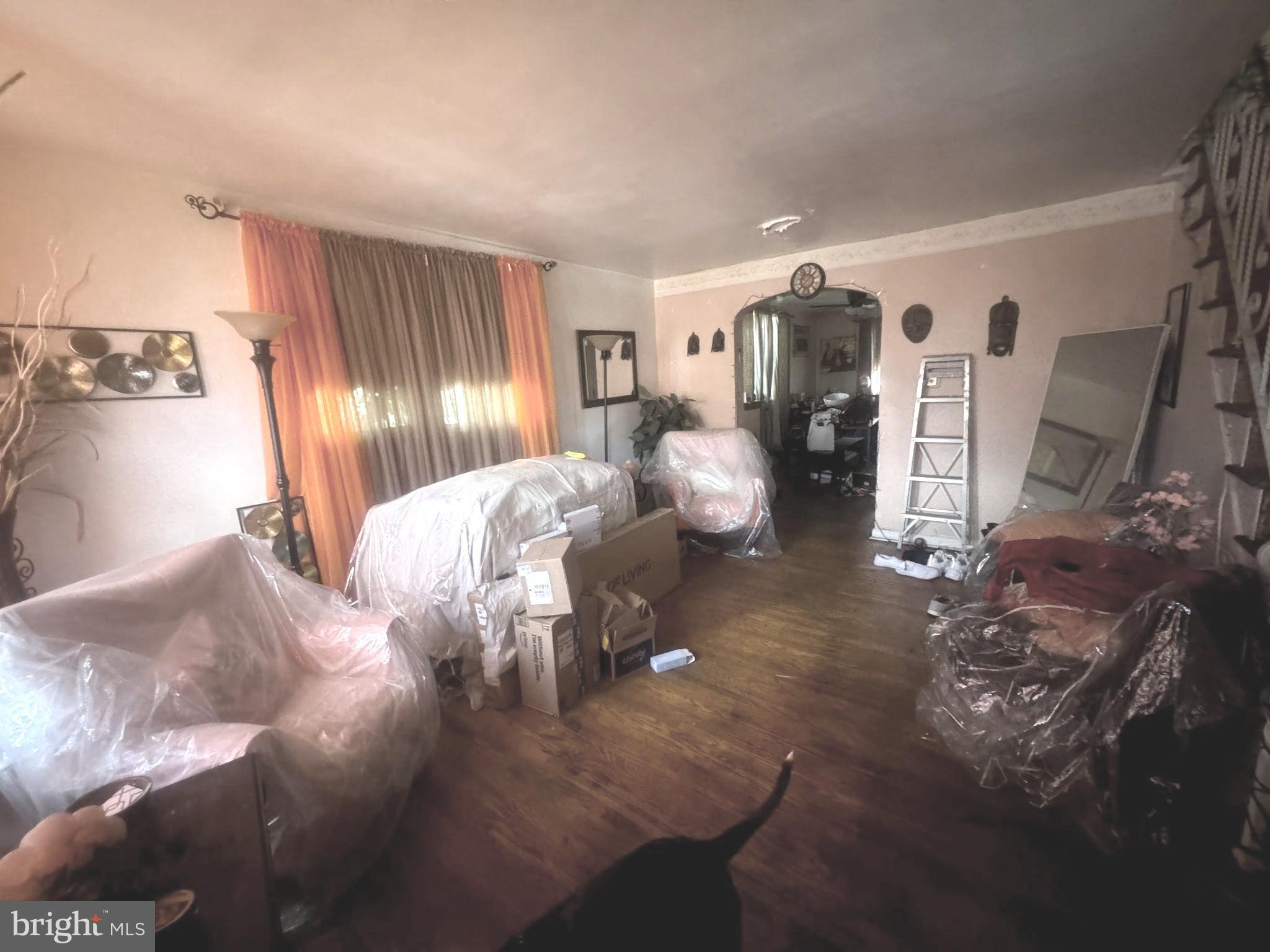 LAWNCREST - Residential