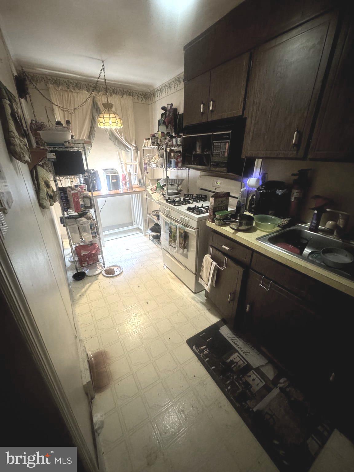 LAWNCREST - Residential