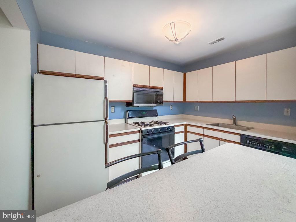 CROWN POINTE - Residential