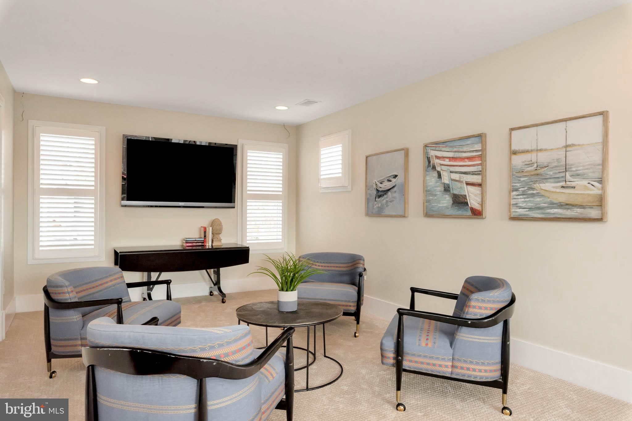 EASTPORT - Residential