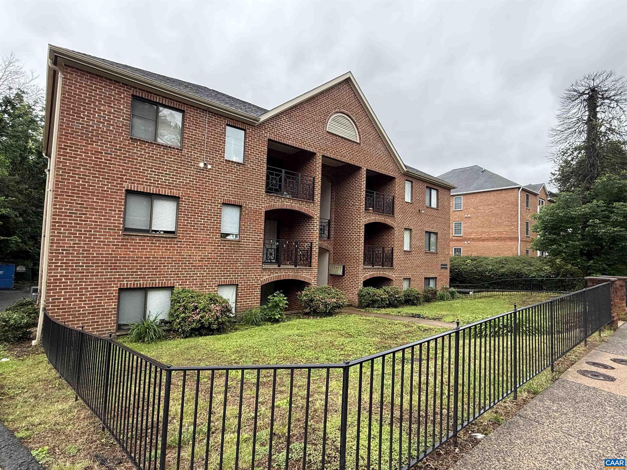 JEFFERSON PARK - Residential Income