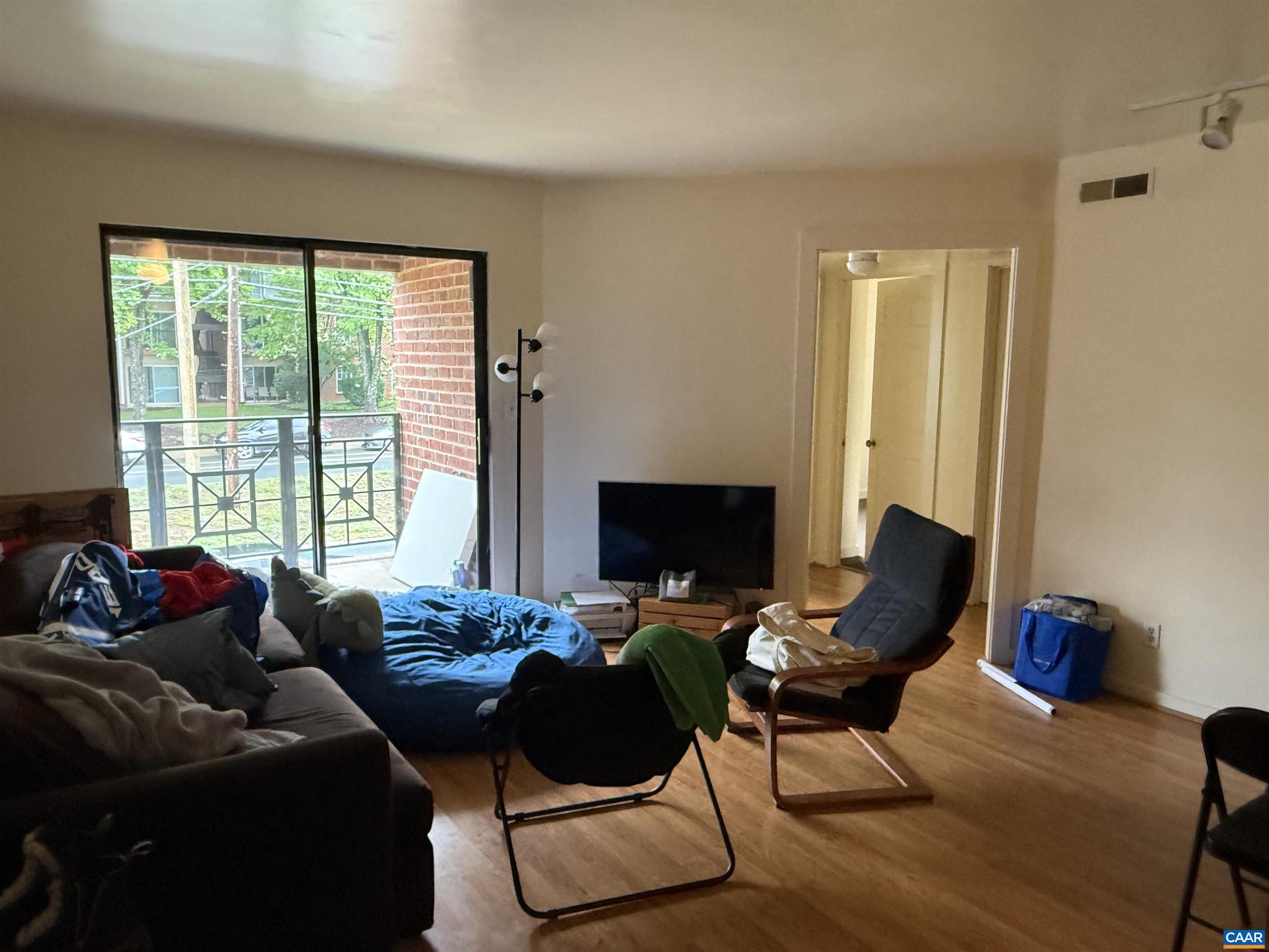 JEFFERSON PARK - Residential Income