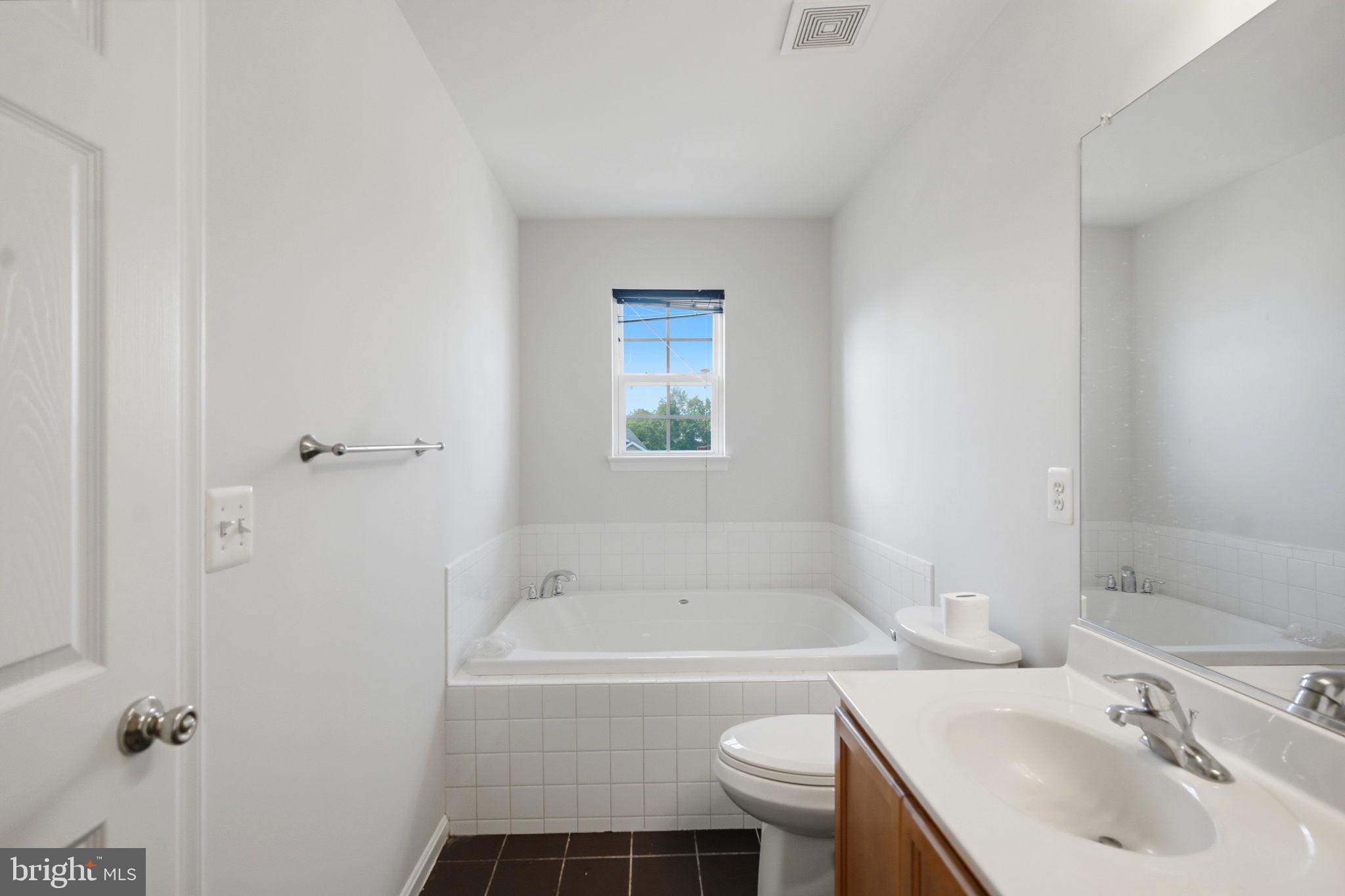 MILLS FARM - Residential