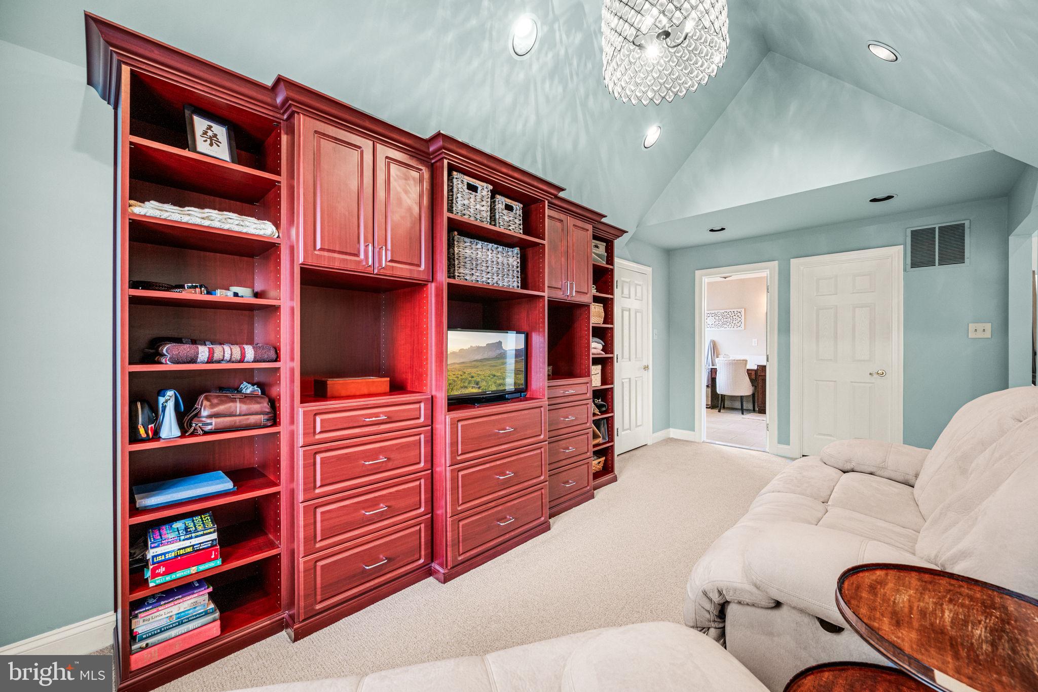 RIDINGS OF MALVERN - Residential