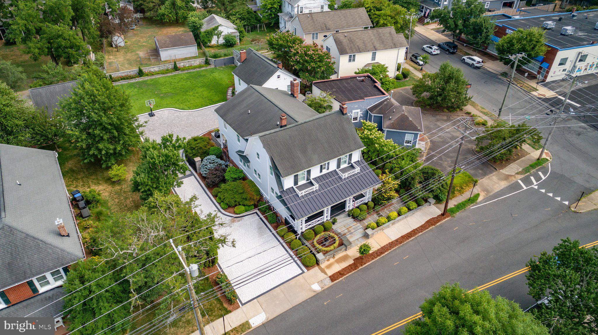 DOWNTOWN FREDERICKSBURG - Residential