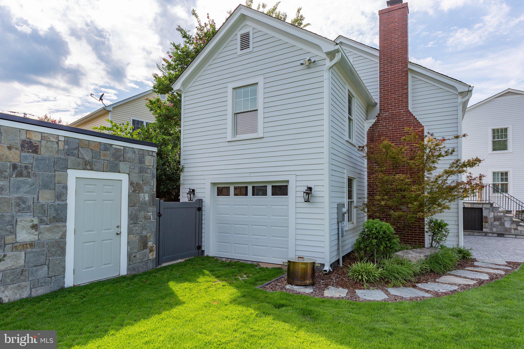 DOWNTOWN FREDERICKSBURG - Residential