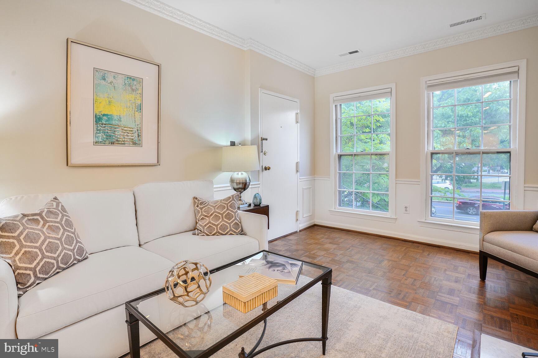 CAPITOL HILL - Residential
