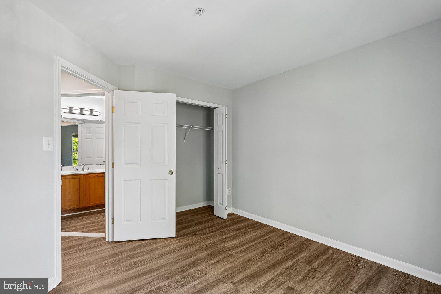 THE VILLAGES OF URBANA GREENSPRING - Residential